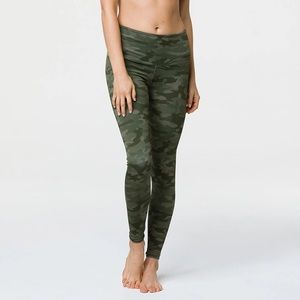 Onzie High Rise Leggings - Moss Camo